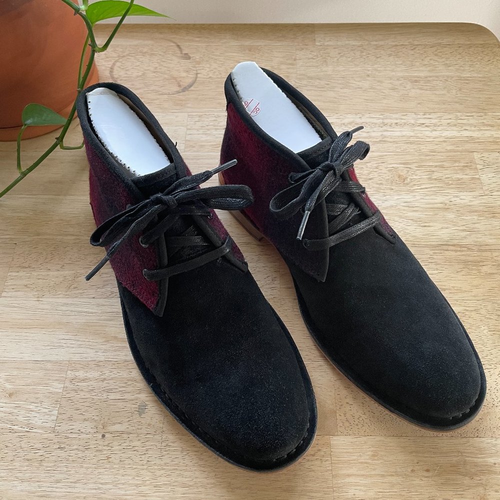 Men's Black and Red Chukka Boots